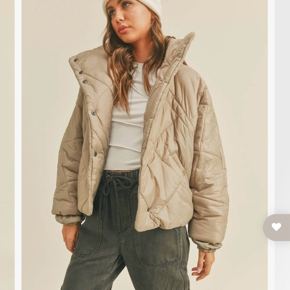 Miou Muse Rowan Cream Cropped Quilted Puffer Jacket 🤎 - Picture 5 of 9